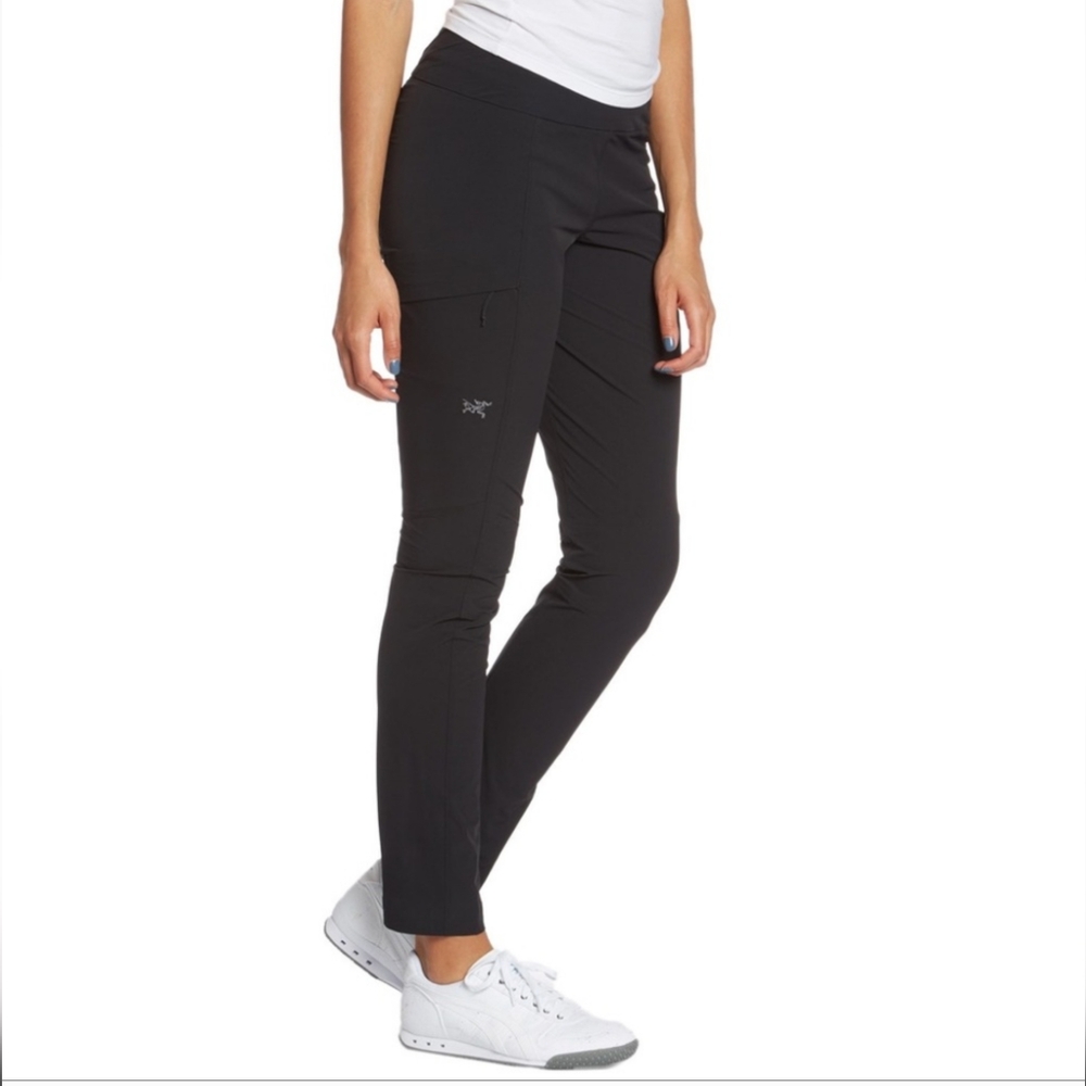 EUC Arc’teryx Sabria pant size 12